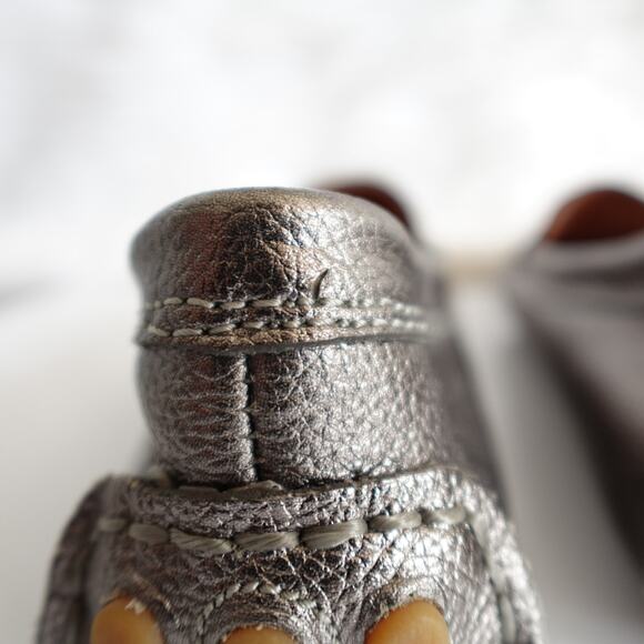 Coach Nola Silver Calf Grain Leather Logo Slip On Driving Shoe Moccasin Loafers - Picture 11 of 16